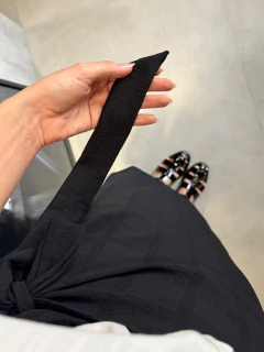 SAIA MIDI PAREÔ VISCOSE TURATTI PRETA - loja online