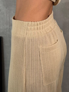 CALÇA RETA EM MALHA TRICOT FILATTI BEGE GUARARUBA - Navy Store