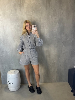 Imagem do SHORTS BOLSO TRICOLINE LISTRADO MARINHO