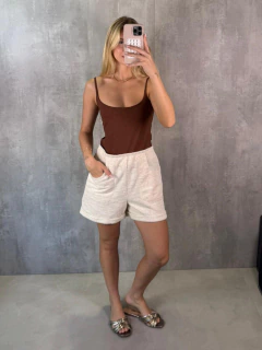 ALCINHA DUPLA EM MALHA FRIA UV CACAU. - loja online