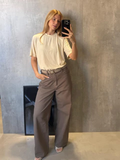 T-SHIRT ESSENTIAL GOLA CARECA TALCO - comprar online