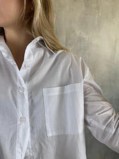 CAMISA AMPLA EM TRICOLINE ALGODÃO BRANCA. - loja online