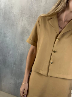 CAMISA MANGA CURTA BOTÕES KHAKI - comprar online