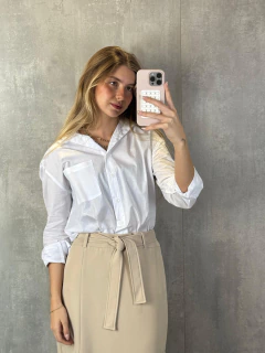 CAMISA AMPLA EM TRICOLINE ALGODÃO BRANCA.