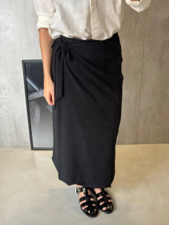 SAIA MIDI PAREÔ VISCOSE TURATTI PRETA na internet