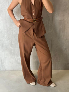 CALÇA ALFAIATARIA AMPLA COM LINHO NOUGAT na internet