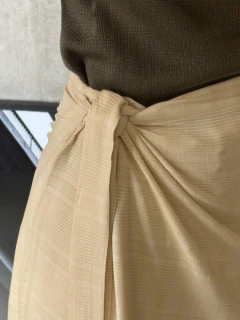 Imagem do SAIA MIDI PAREÔ VISCOSE PERLATTO