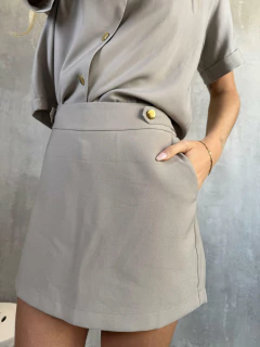 SHORTS SAIA BOTÕES ROCHA