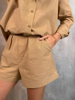 SHORTS RESORT VISCOLINHO WARM KHAKI - loja online