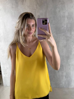 BLUSA ALCINHA CREPE AMARELO ABUNDÂNCIA - comprar online