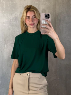 T-SHIRT ESSENTIAL GOLA CARECA VERDE FLORESTA na internet