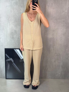 CALÇA RETA EM MALHA TRICOT FILATTI BEGE GUARARUBA - loja online