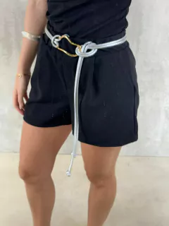 SHORTS ALFAIATARIA EM CREPE DE MALHA PRETO - Navy Store