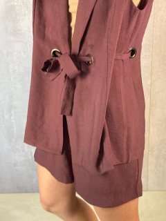 Imagem do COLETE ALONGADO ILHOS CAFÉ