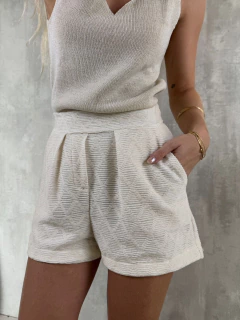 SHORTS SOLTO EM MALHA TEXTURIZADA NATURAL na internet