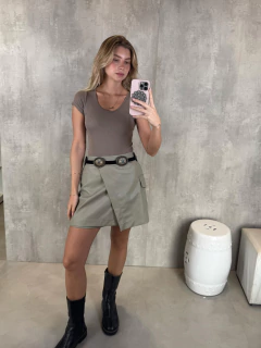 BODY DECOTE U CANELADO EM POLIAMIDA BEGE LATTE