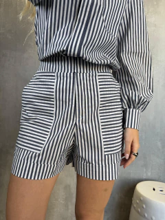 SHORTS BOLSO TRICOLINE LISTRADO MARINHO - loja online