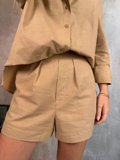 SHORTS RESORT VISCOLINHO WARM KHAKI na internet