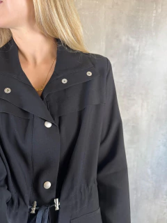 Imagem do PARKA SARJADA BOTÕES PRETA