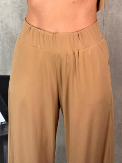 CALÇA WIDELEG EM MALHA FRIA CASTANHO