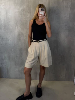 REGATA DECOTE U EM MALHA FRIA CANELADA PRETA na internet