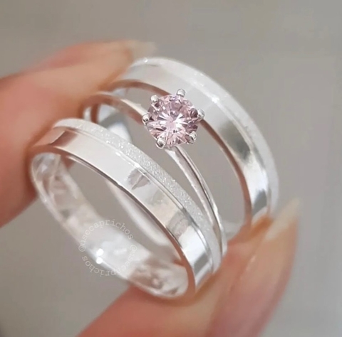 Par de alianças + anel solitário de brinde