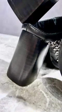 ZUECO TACHAS BLACK #474 - PIETRAS