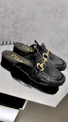 MULE GUCCI METAL NEGRO #0132/B - comprar online