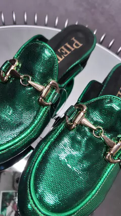 MULE GUCCI METAL VERDE #0132/D - PIETRAS