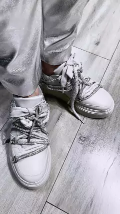 ZAPATILLA -EDICIÓN LIMITADA- #60 - tienda online