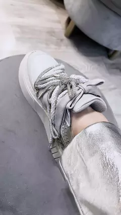 ZAPATILLA -EDICIÓN LIMITADA- #60 en internet