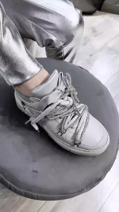 ZAPATILLA -EDICIÓN LIMITADA- #60