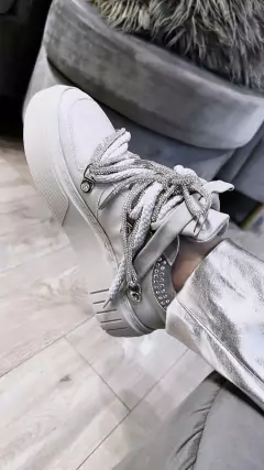 ZAPATILLA -EDICIÓN LIMITADA- #60 - tienda online