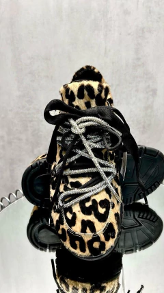 ZAPATILLA -EDICIÓN LIMITADA- #60 - PIETRAS