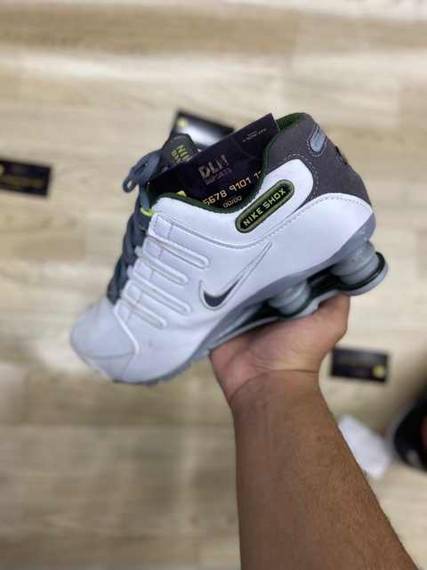 Tênis Nike Shox NZ