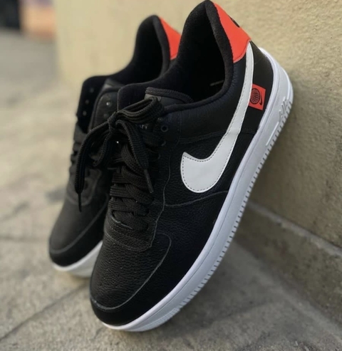 Tênis Nike Air Force 1