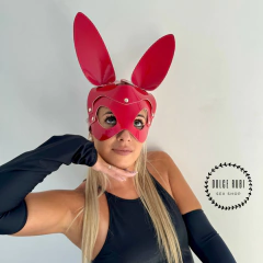 Mascara Conejo Charol Roja en internet