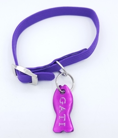 Imagen de Pescadito para gatos color violeta