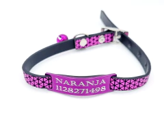 Chapita pasador para gatos VIOLETA+ Collar rombos FUCSIA