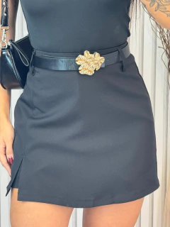 Short Saia Mel na internet