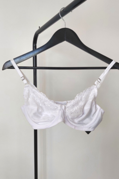 SOUTIEN CON ARO, TAZAS DIFERENCIADAS B,C Y D. - MONIKEY LINGERIE