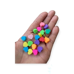 Contas de fimo coração cores diversos 20 uni