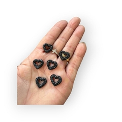 Aplique coração Preto 6 uni 1,5 cm