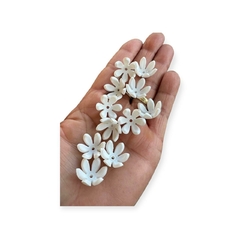 Florzinha Passantes Branca 17,5 mm 15grs