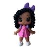 Aplique Biscuit menina Morena com vestido rosa e cabelo cacheado 6X4CM