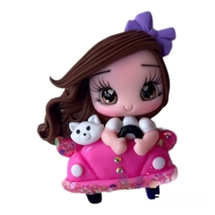 Aplique Biscuit menina no carrinho 6,5X5CM