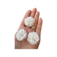 APLIQUE DE FLOR VOAL COM PISTILO 2 CM - comprar online