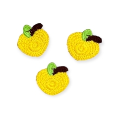 Aplique de Crochê Maça Amarela 2,5x2,5cm