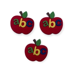 APLIQUE EMBORRACHADO ESCOLAR MACA VERMELHA ABC 3,5X3,5CM