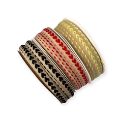 FITA BORDADA IMPORTADA CORAÇÃO 10MM (1 METRO) - comprar online